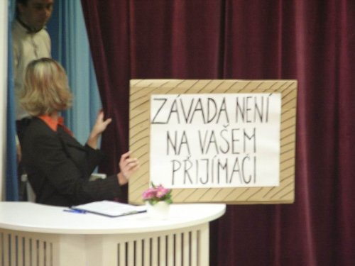 Hraje celá dědina aneb S veselou myslí na nesmysly. - 18.3.2006